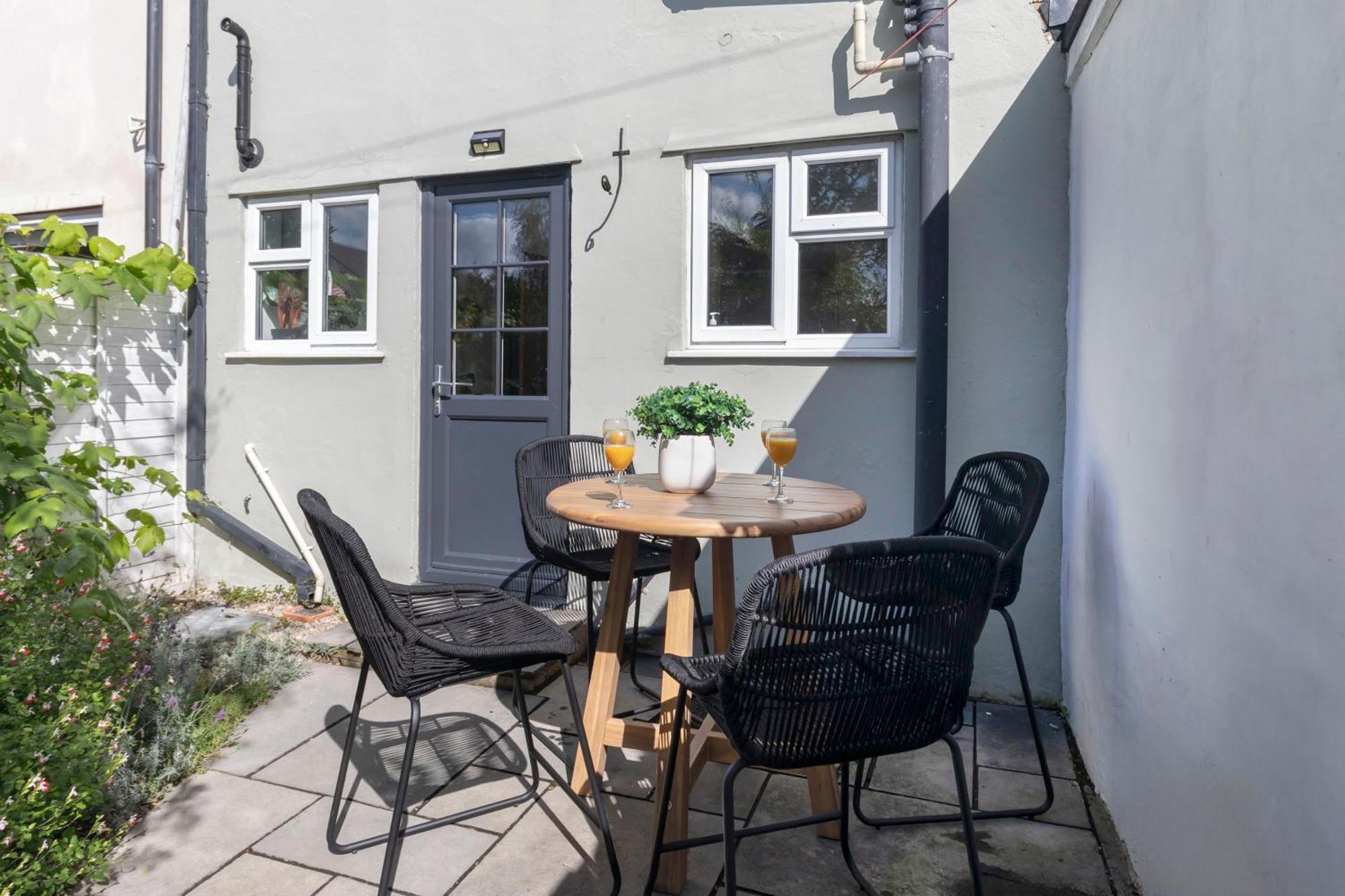 Beautiful Victoria Retreat Villa Cheltenham Exterior photo